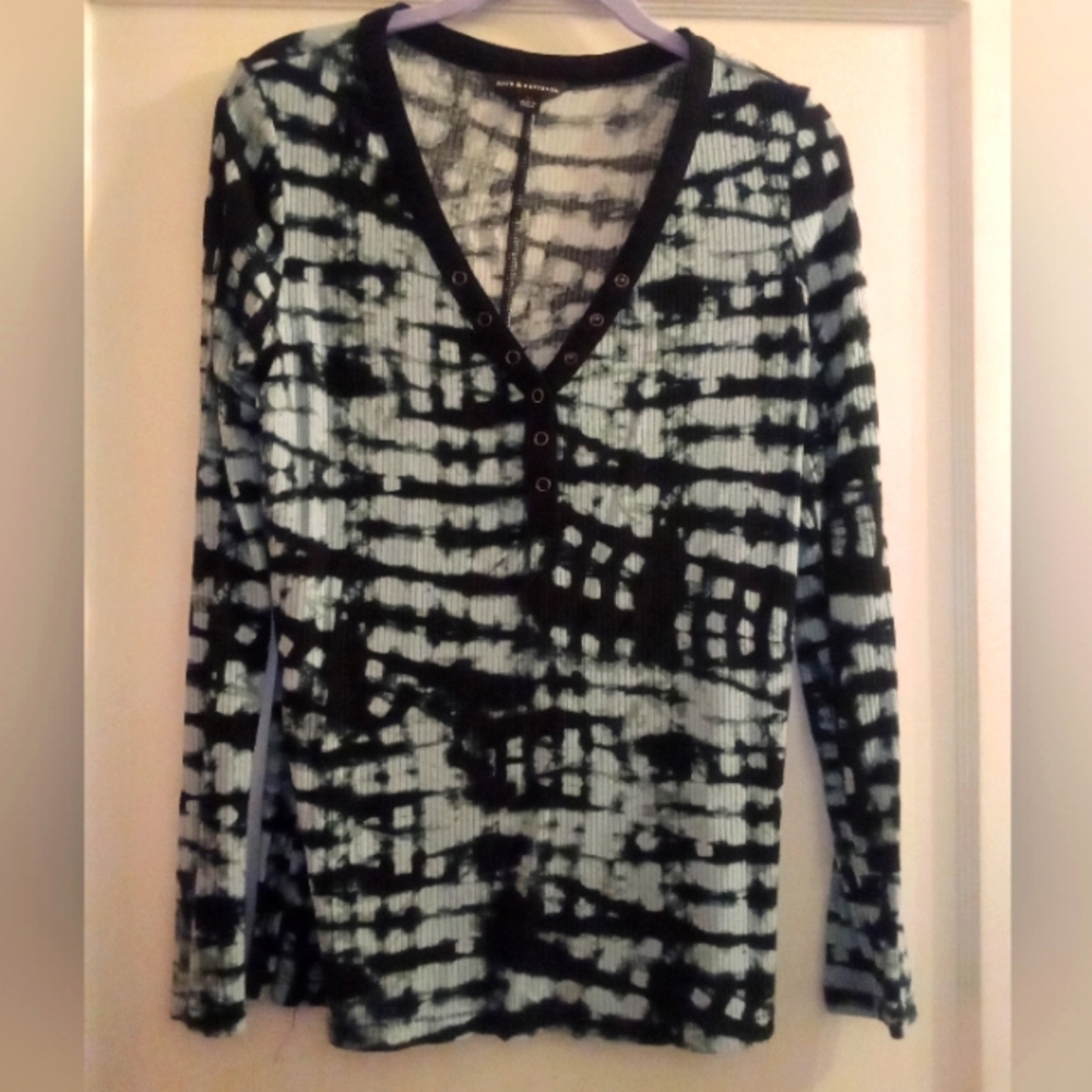 Rock & Republic, Medium